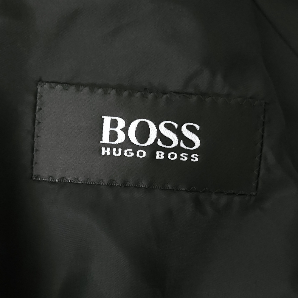 Hugo Boss Men's 40R Black Blazer 100% Virgin Wool 4 Button Sport‎ Coat USA - Picture 4 of 9